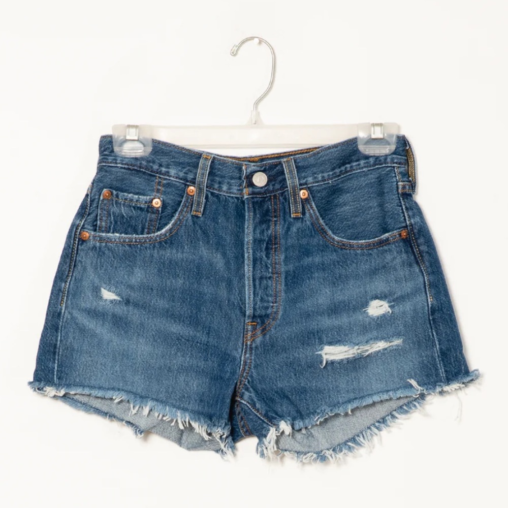 NWT Levi’s 501 Distressed Denim Shorts “Sansome Muse” Size 24